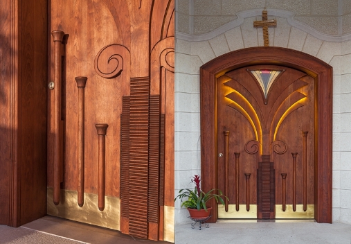 דלת כניסה מעוטרת קשתית דגם 400