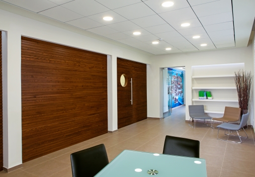 דלת סרגלים צרים וחיפוי קיר-דגם 511