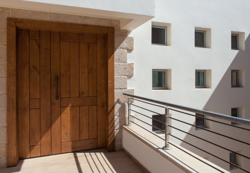 דלת כנף וחצי פסי אורך רוחב דגם 159