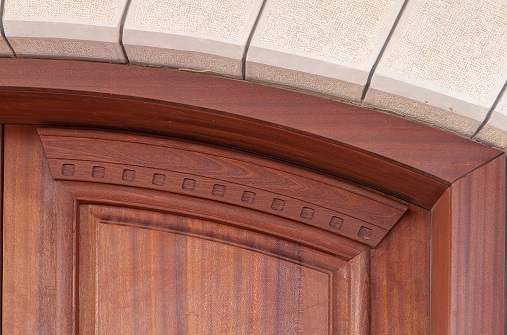 דלתות כניסה - דלת קשת