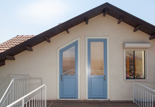 בית במושב מולדת