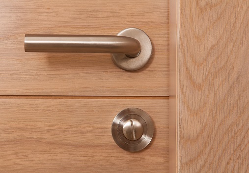 דלת פנים פסי רוחב חריץ u דגם 602